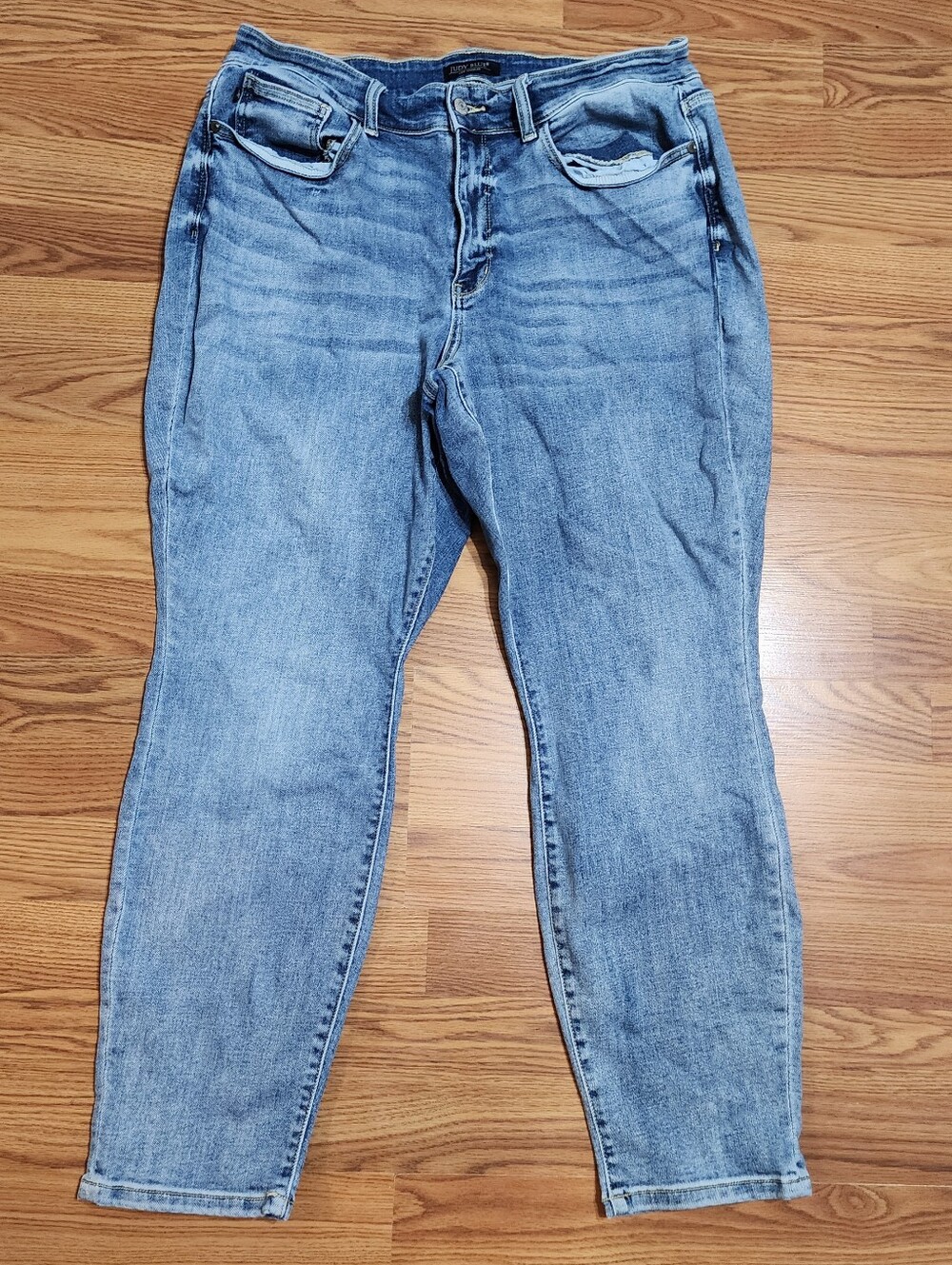 Judy Blue Women’s 18W Boyfriend Fit Jeans Light Wash Stretch Denim JB82335LT